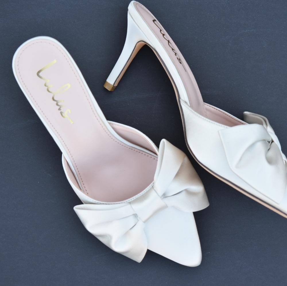 Lulus Satin mules